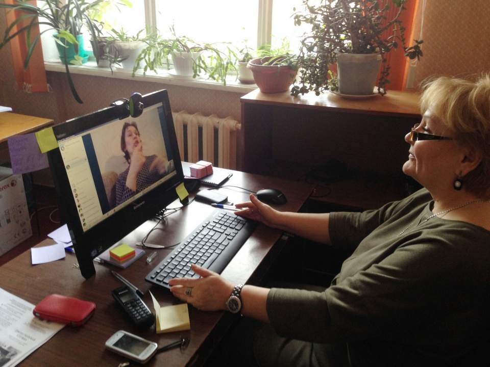 В Мурманской области работает диспетчерская служба для инвалидов по слуху