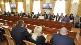 Местные власти должны создавать условия для медиков