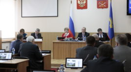 В Мурманске проходит заседание регионального парламента