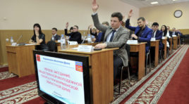 Молодые парламентарии собрались на первое заседание