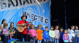 Композитор Григорий Гладков приехал в Никель