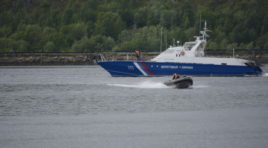 В Баренцевом море пограничники спасли людей