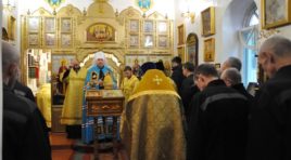 Владыка Митрофан провёл Литургию в храме при мурмашинской колонии