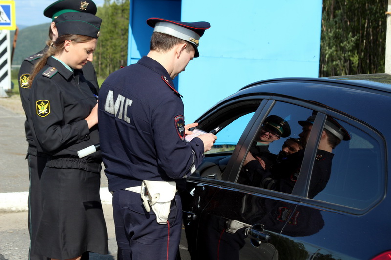 Мурманчанин за 10 минут расплатился по долгам