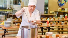 Во всех школах Мурманска применяется технология безналичной оплаты за питание