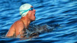 Сотрудник УФСИН России по Мурманской области принял участие в легендарном заплыве