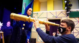 Федеральные журналисты побывали в библиотеке и театре Мурманска