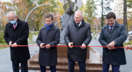 В Мурманске открыта новая скульптурная композиция «Паруса мечты»